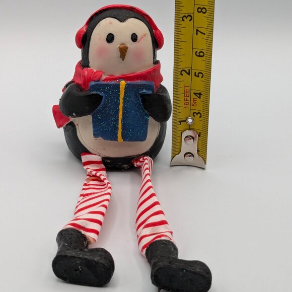 Shelf Sitter Penguin Christmas Caroling Holiday Christmas Figurine - Picture 6 of 8